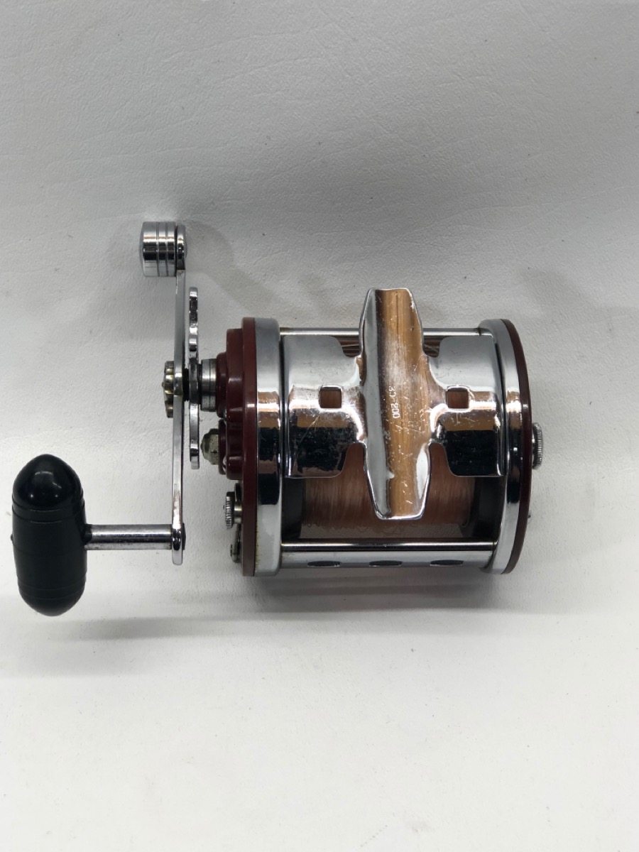 PENN FISHING JIGMASTER 500 Reel Like New | Used Guns