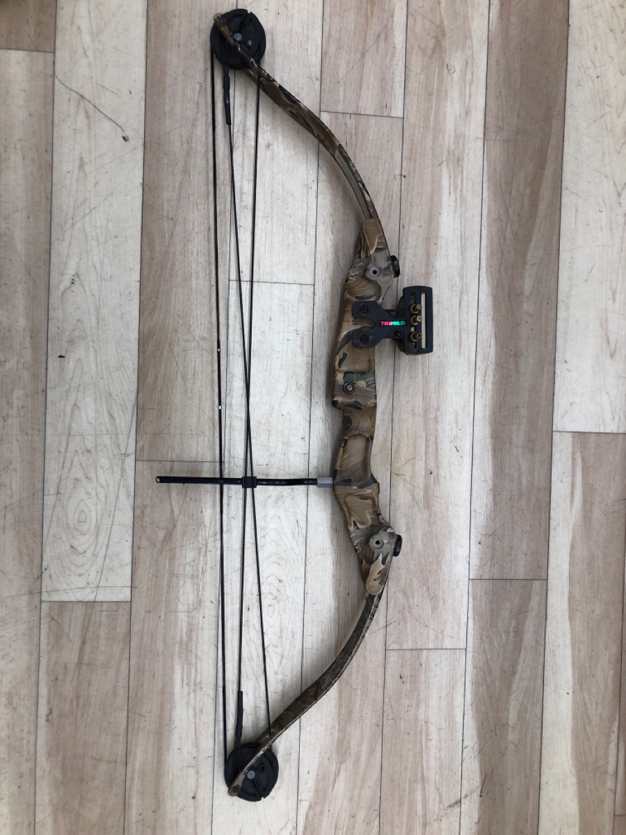 FRED BEAR WHITETAIL QUEST Bow 25 Length 45 Weight 49 String For parts