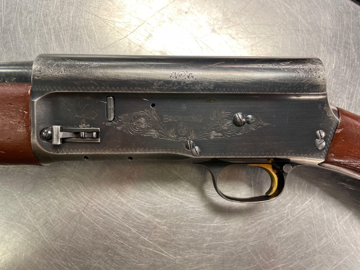 Used BROWNING AUTO 5 LIGHT TWELVE 12 Gauge Shotgun Good Used Guns