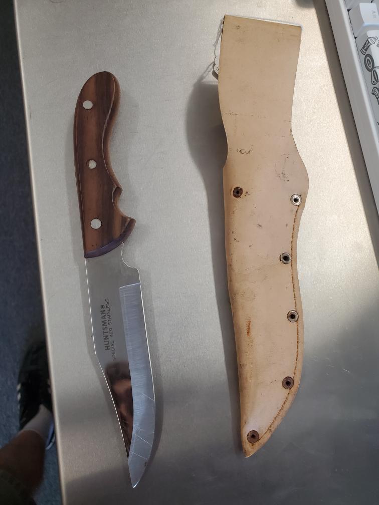 KNIFE Very Good Used Guns