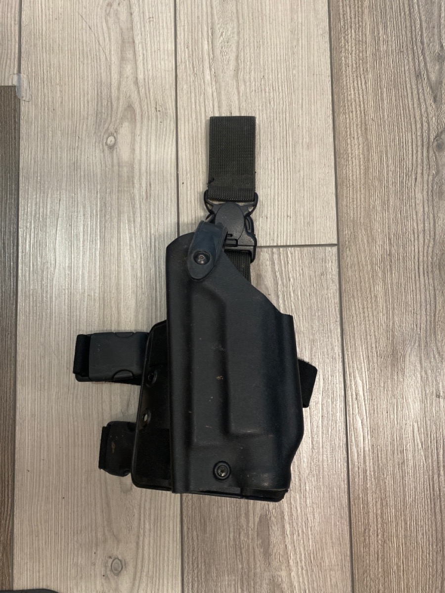 SAFARILAND GUN HOLSTER Very Good | Used Guns