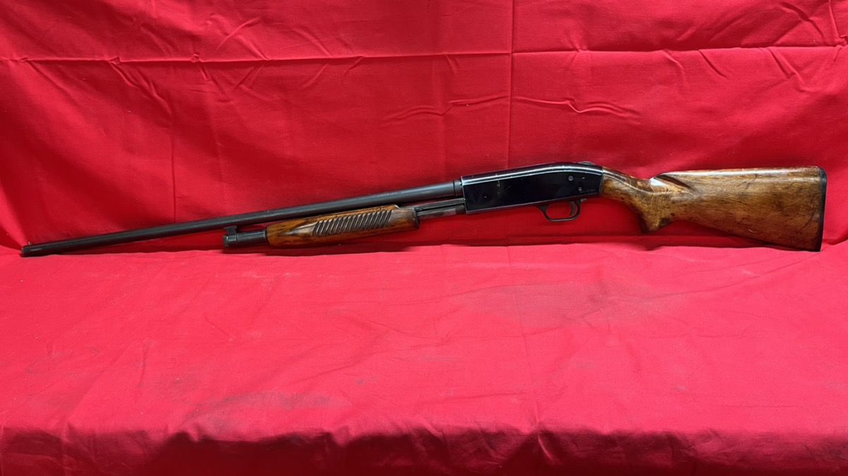 Revelation Arms Model R3100 12ga 28" Pump Action Shotgun Very Good