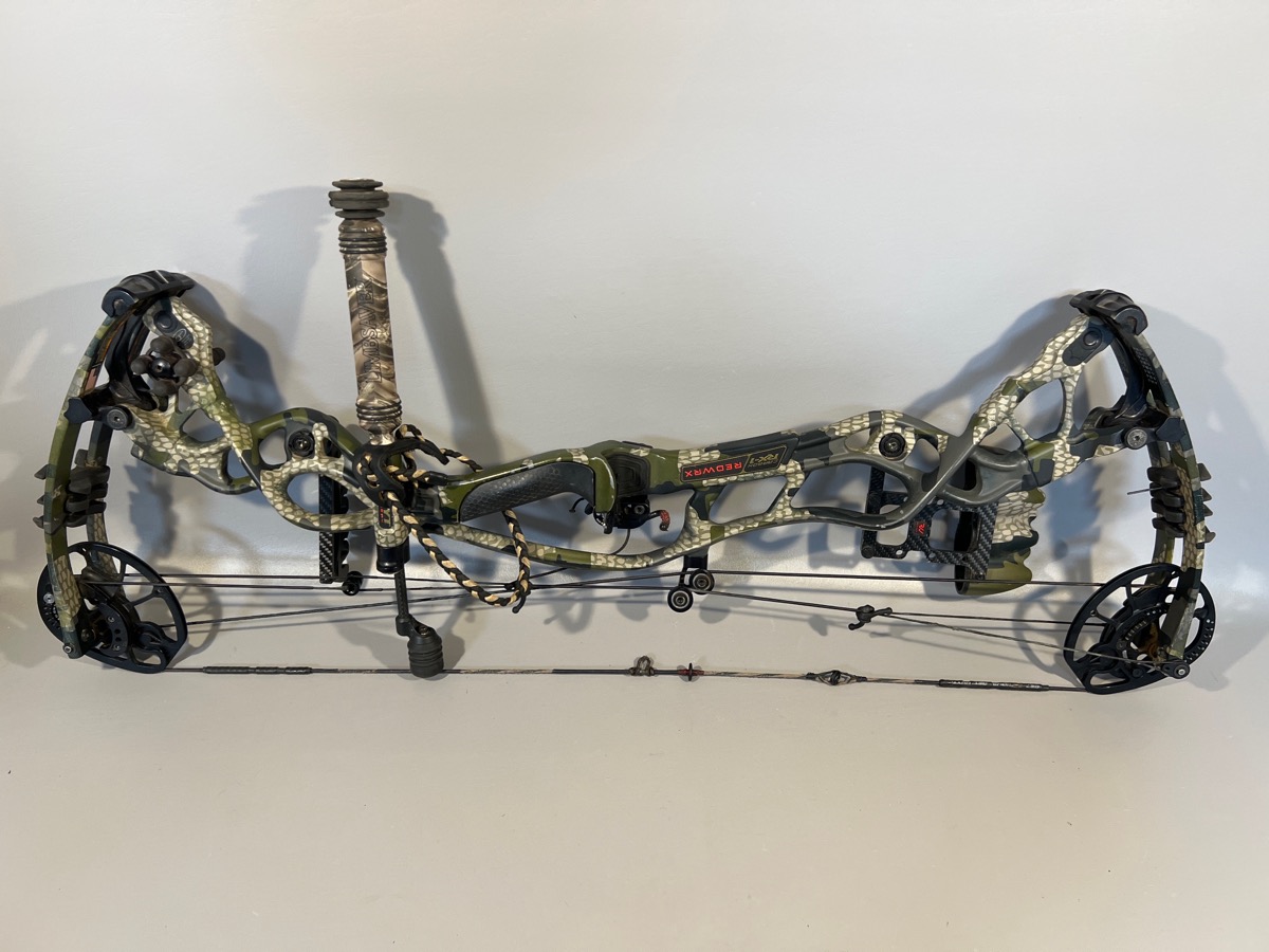 HOYT ARCHERY REDWRX CARBON RX-1 COMPOUND BOW CAMO WITH SOFT CASE Very ...