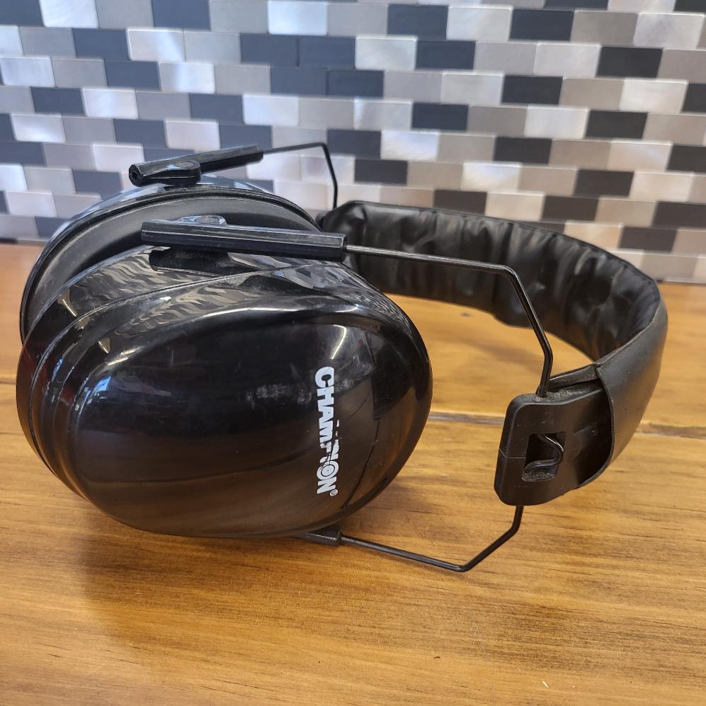 CHAMPION SHOOTING GEAR EAR MUFFS Good Used Guns