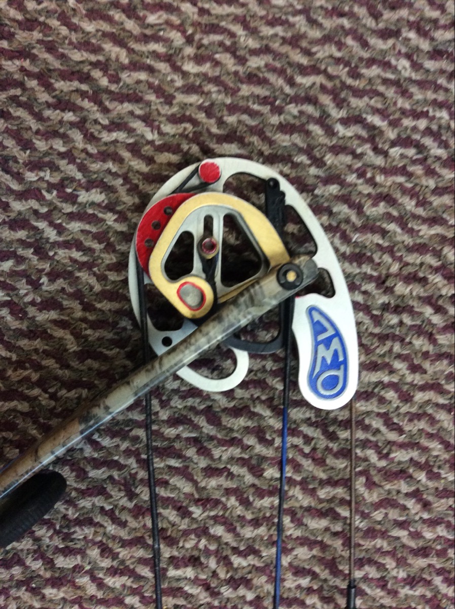 Jennings Archery Compound Bow Reliant Tru Glo Sights 70lbs Good Used Guns