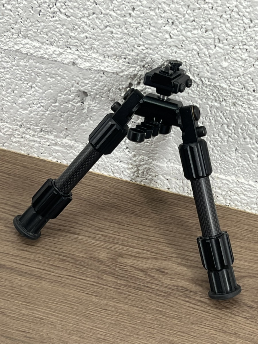 CALDWELL CARBON FIBER BIPOD 68" WITH PICATINNY MOUNT Very Good Used Guns