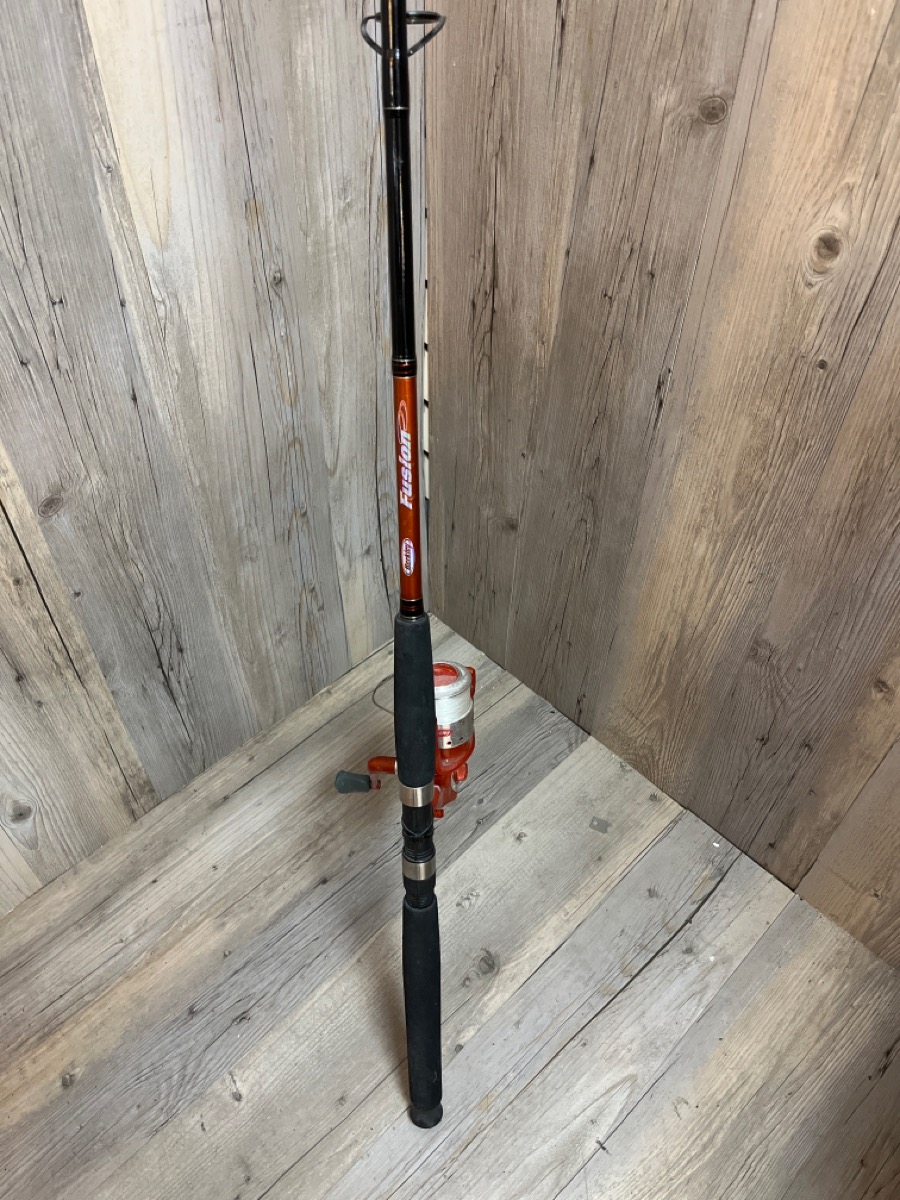 BERKLEY FISHING FUSION 206 & ROD FSN702MH **IN STORE PICK UP ONLY