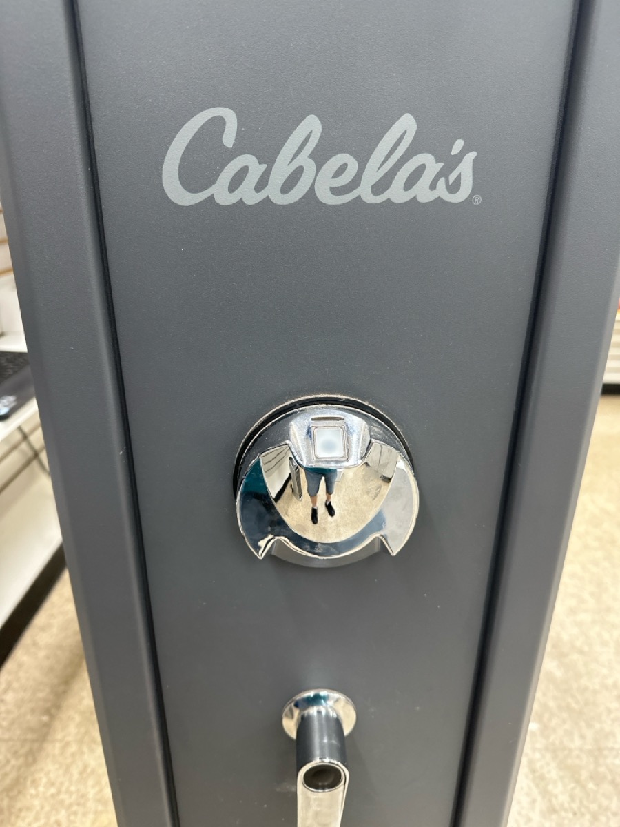 CABELA'S GUN SAFE Very Good Used Guns