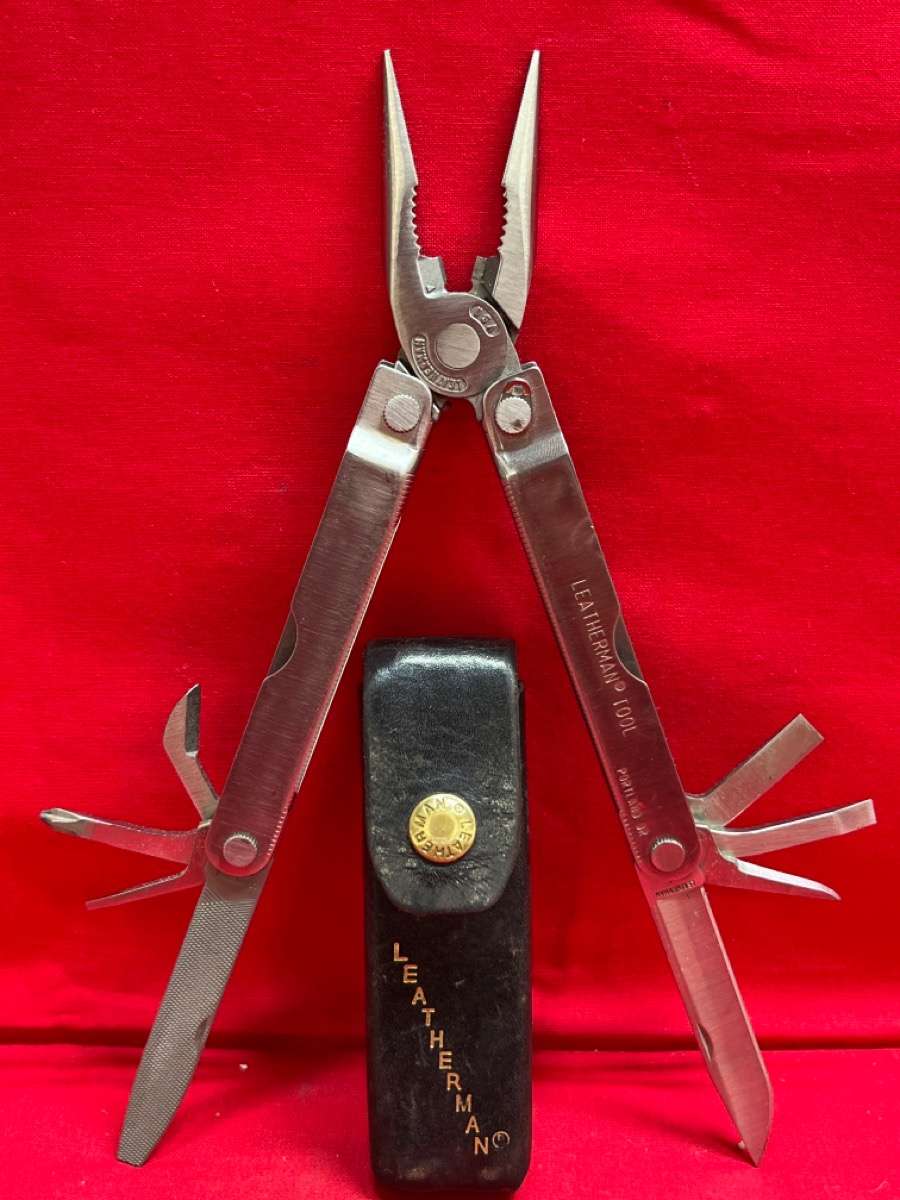 Leatherman MultiTool Survival Knife Leather Sheath Very Good Used Guns