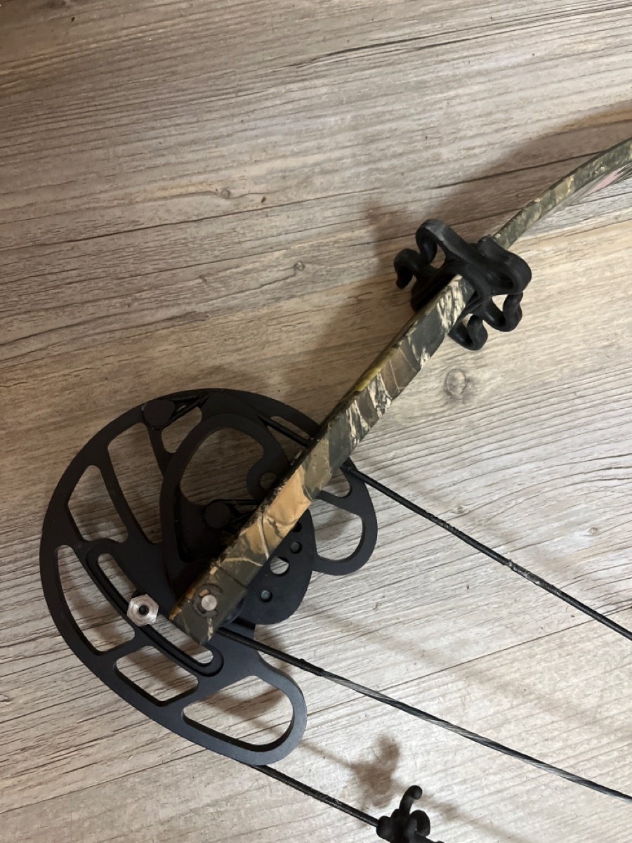 DIAMOND ARCHERY BY BOWTECH LIBERTY Acceptable Used Guns
