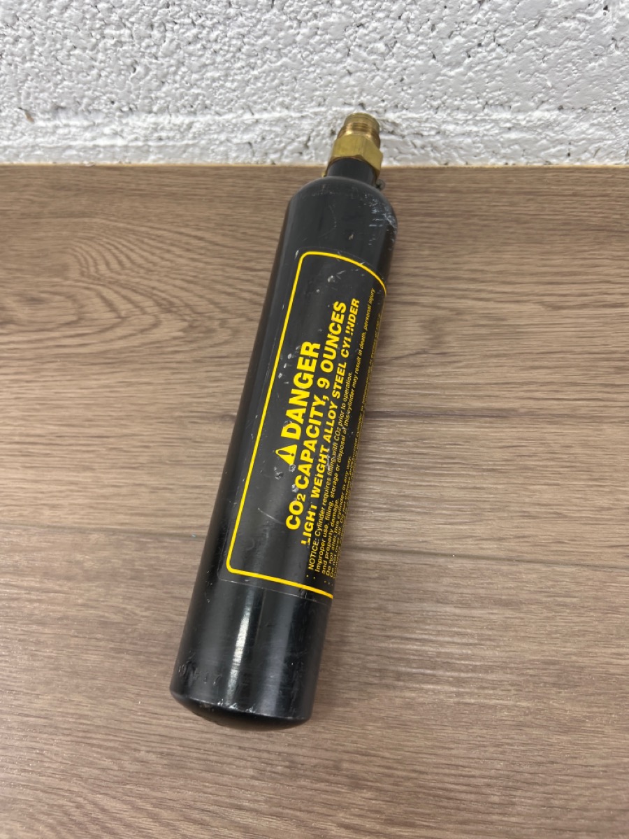 EMPIRE PAINTBALL 9 OUNCE CO2 TANK Good Used Guns