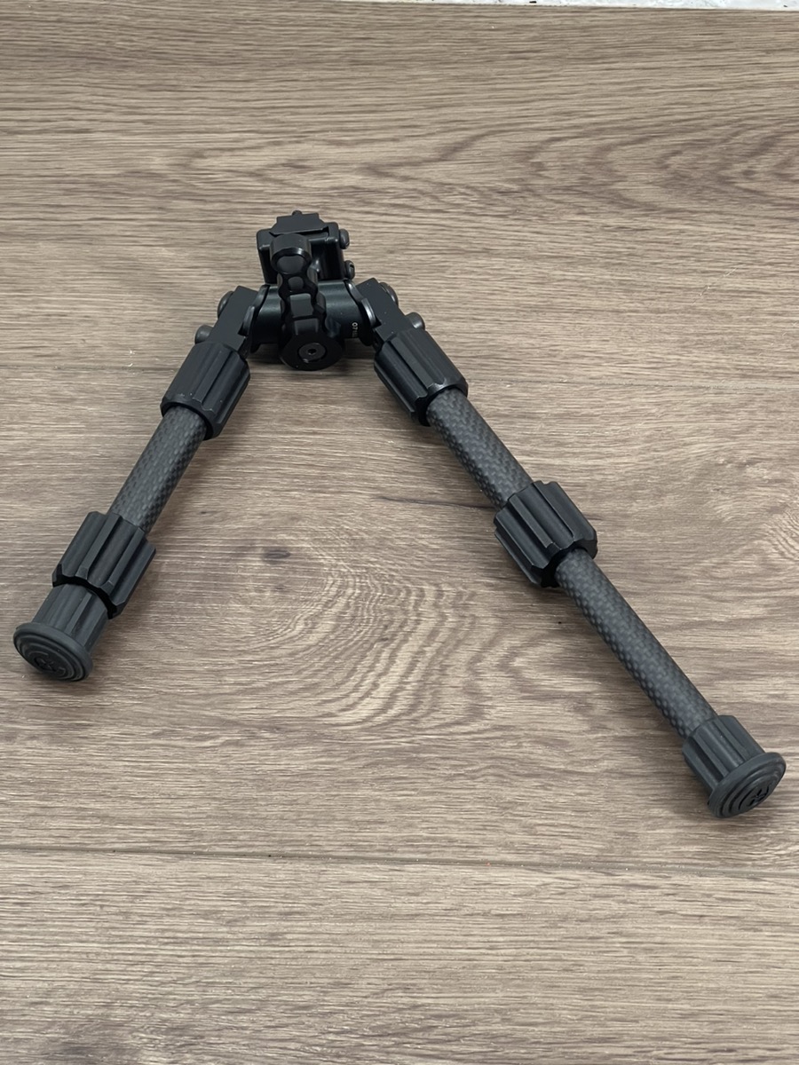 CALDWELL CARBON FIBER BIPOD 68" WITH PICATINNY MOUNT Very Good Used Guns