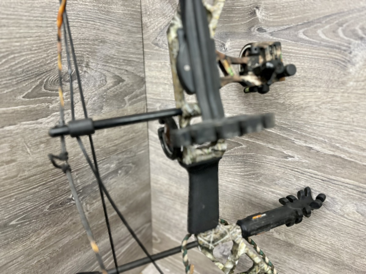 Mathews Mission Compound Bow *READ* For parts or not working Used Guns
