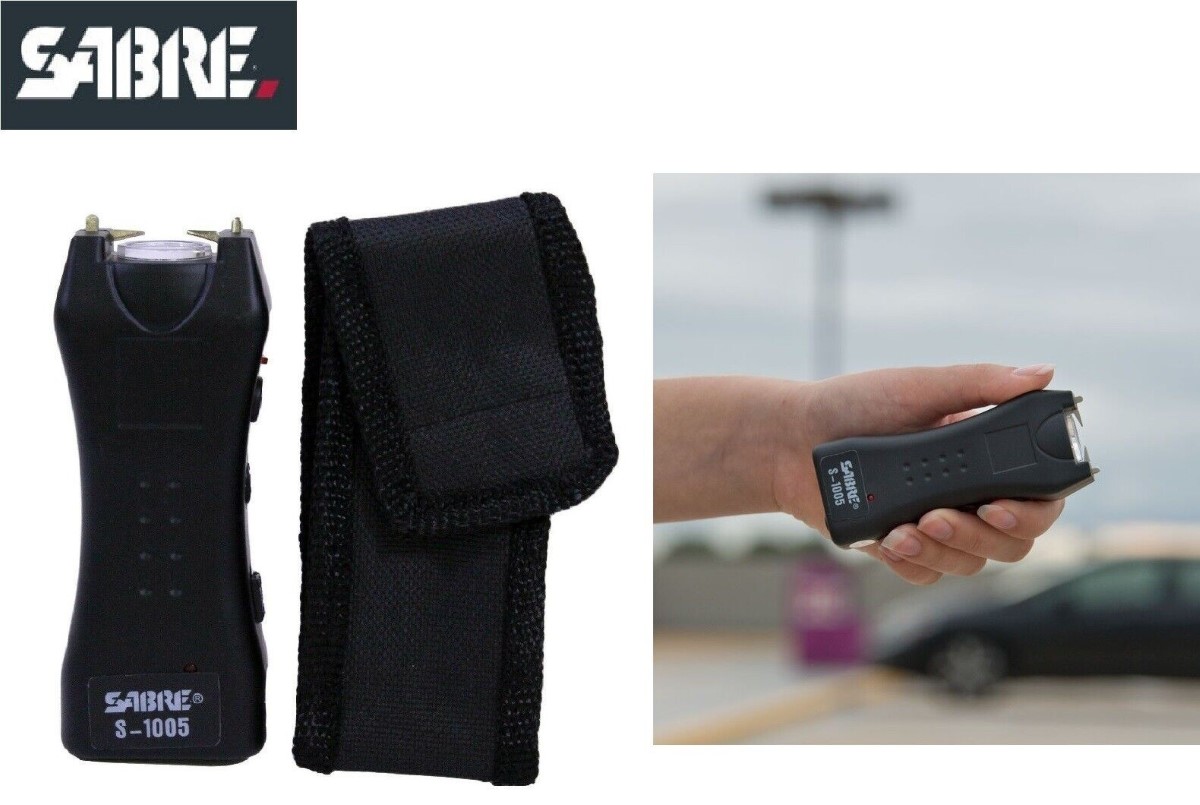 Sabre Compact Powerful 1.6 µC Stun Gun Black With Flashlight & Case S1005BK Brand New Used Guns
