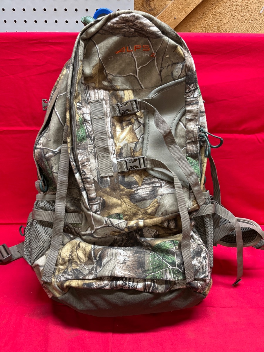 Alps OutdoorZ Falcon Xtra Hunting Backpack Realtree Edge Camo Very