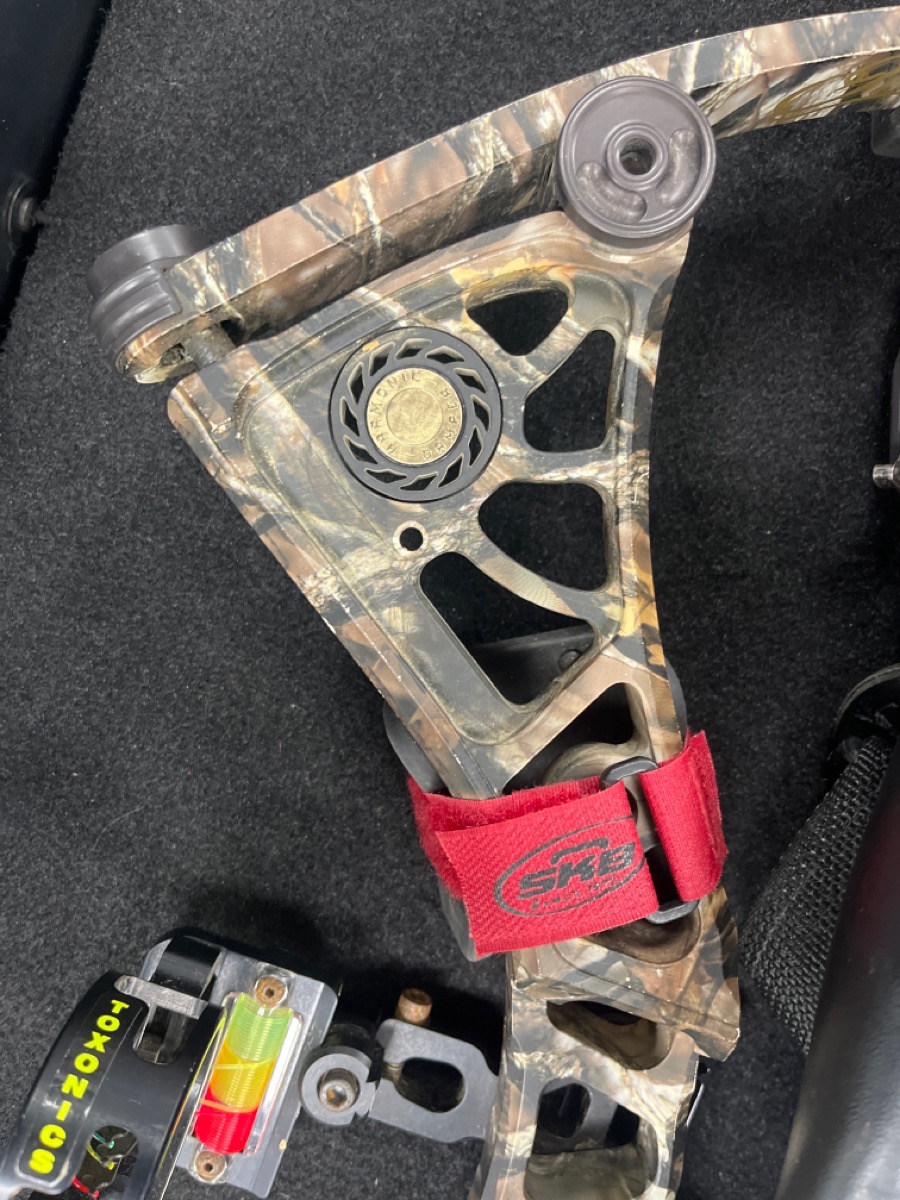 MATHEWS BOWS V3X Very Good Used Guns