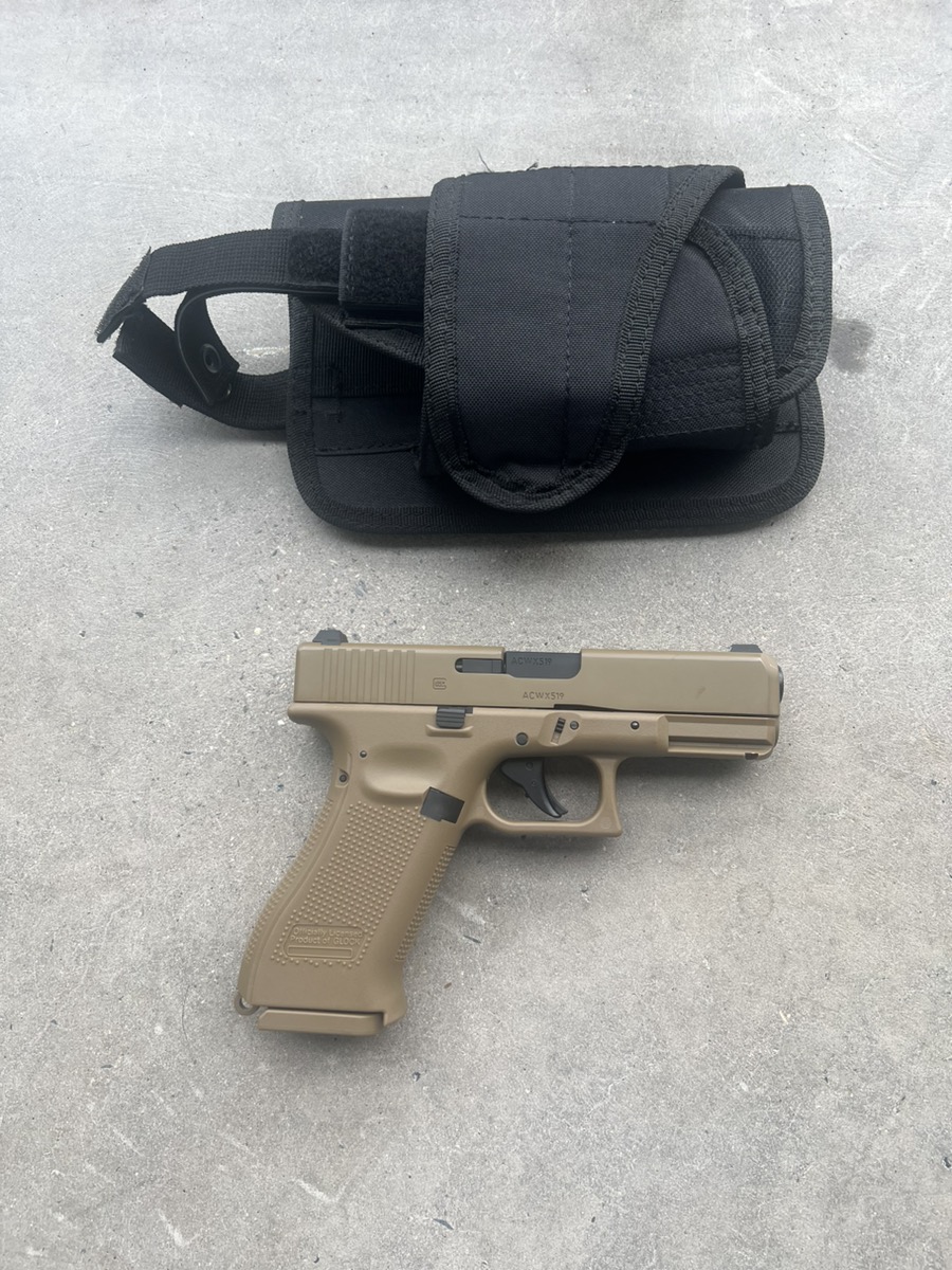 GLOCK 19X BB GUN WITH FOXTACTICAL HOLSTER Very Good Used Guns