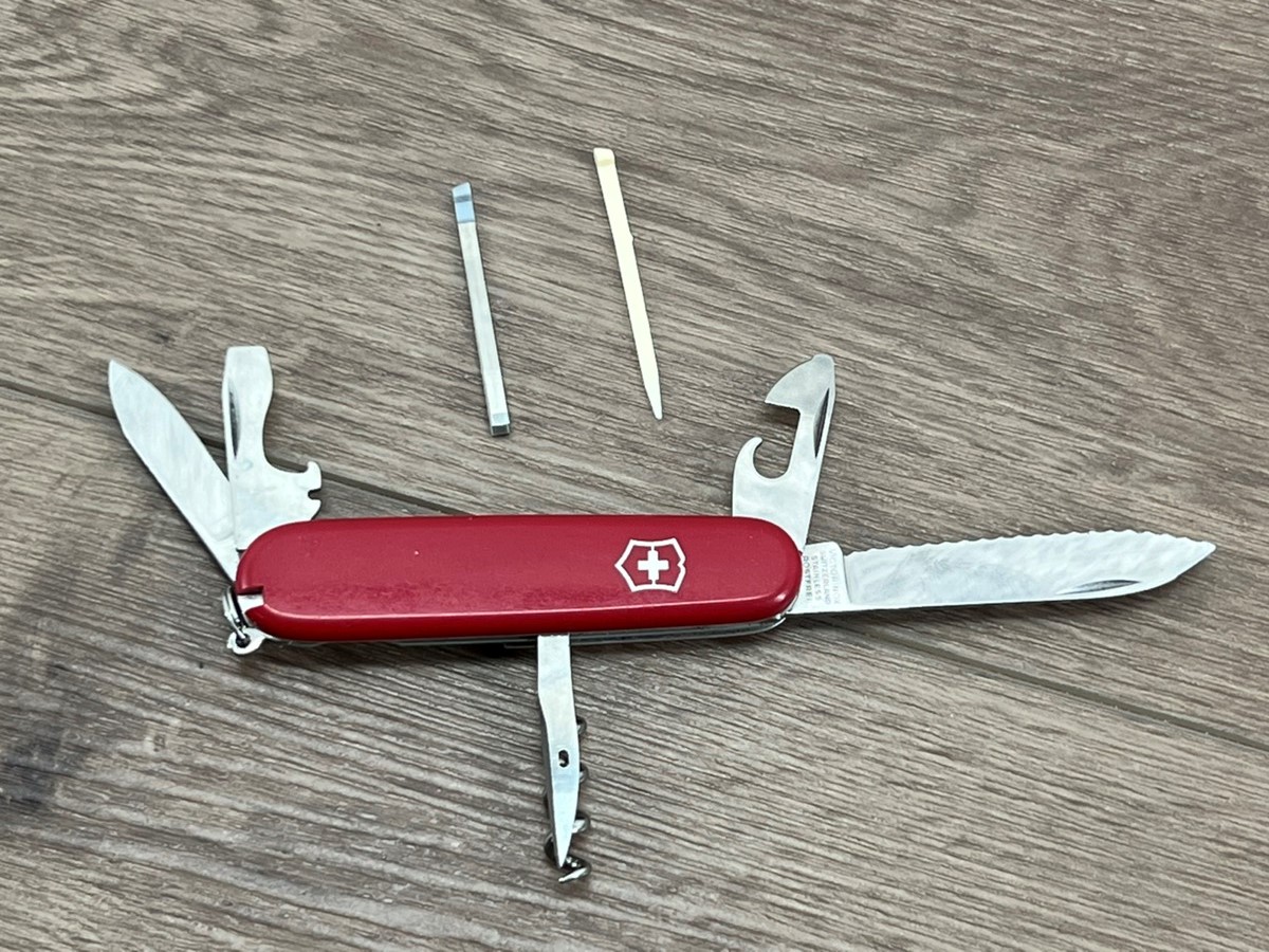 VICTORINOX ROSTFREI Swiss Army Knife ( Officier Suisse) 8 TOOL Good