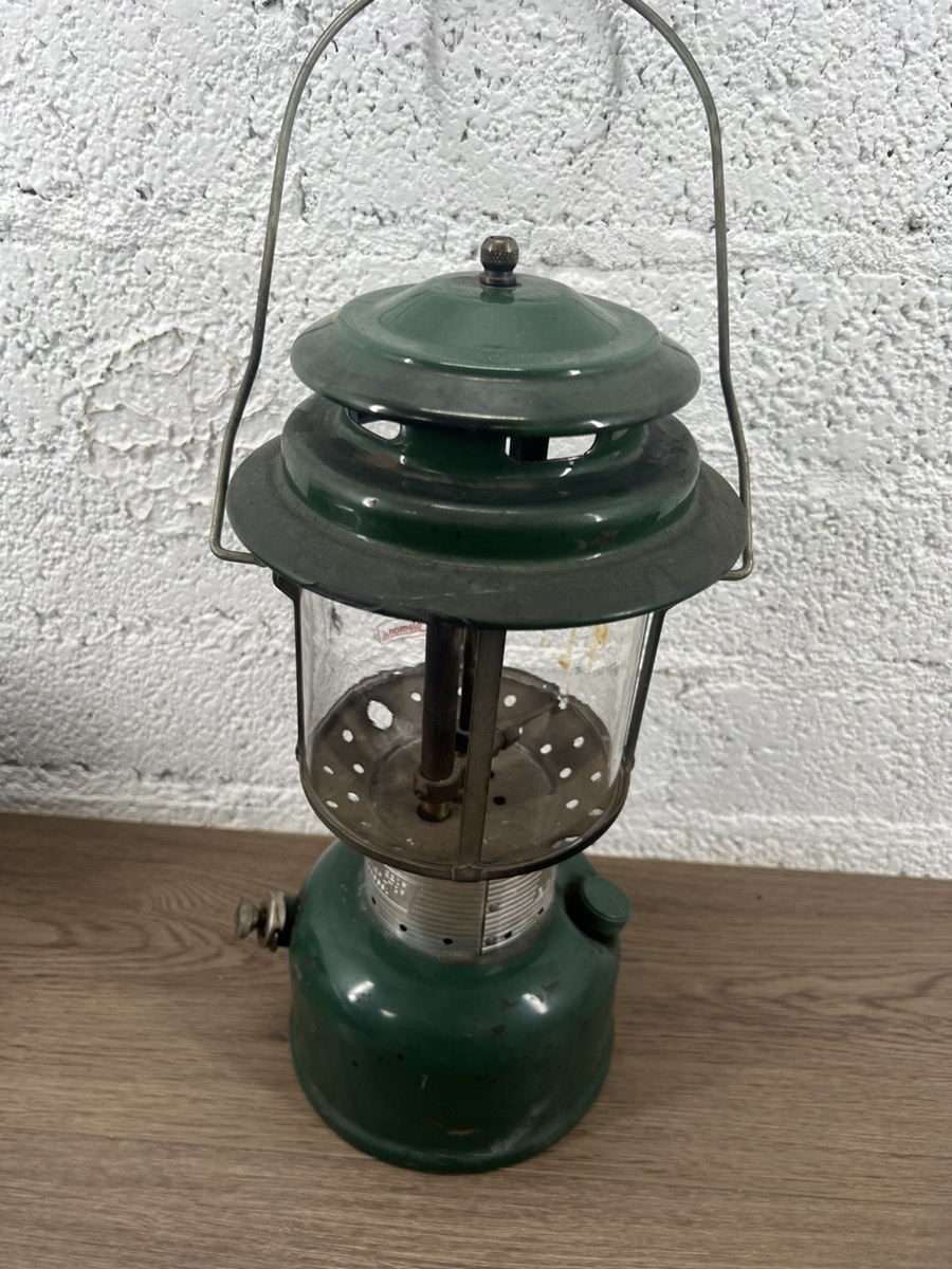 COLEMAN 220F GAS CAMPING LANTERN Good Used Guns