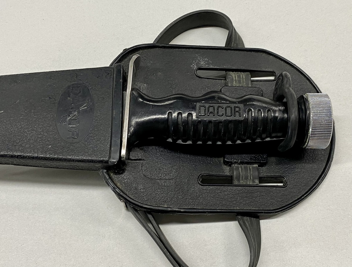 Vintage Dacor 7 inch Dive knife With Scabbard Good Used Guns