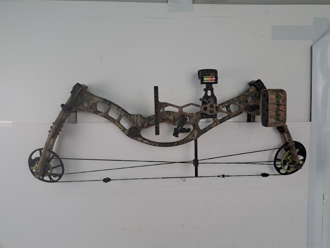 HOYT ARCHERY REFLEX GROWLER COMPOUND BOW (ye-jls) Very Good | Used Guns