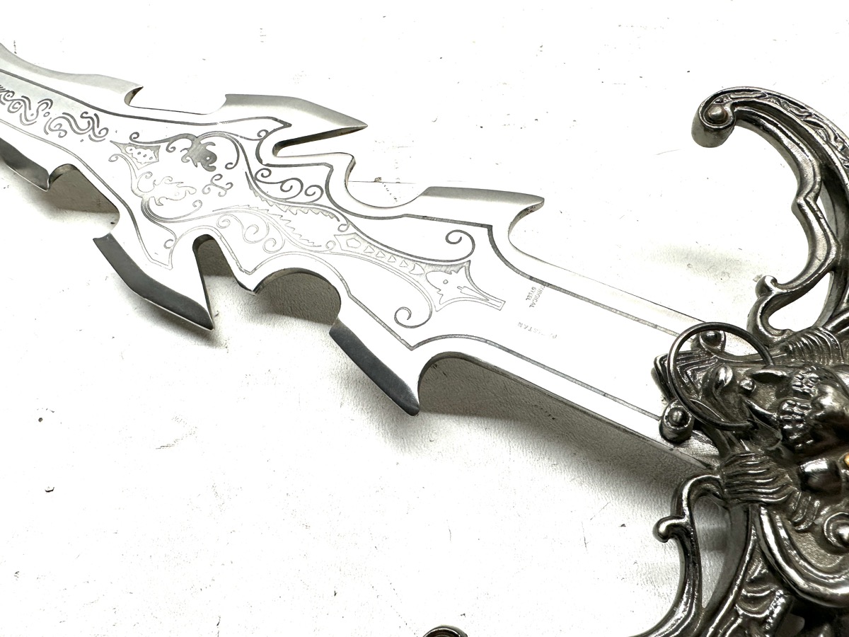 Frost Cutlery Designed by Jim Frost Lion Sword! Good Used Guns