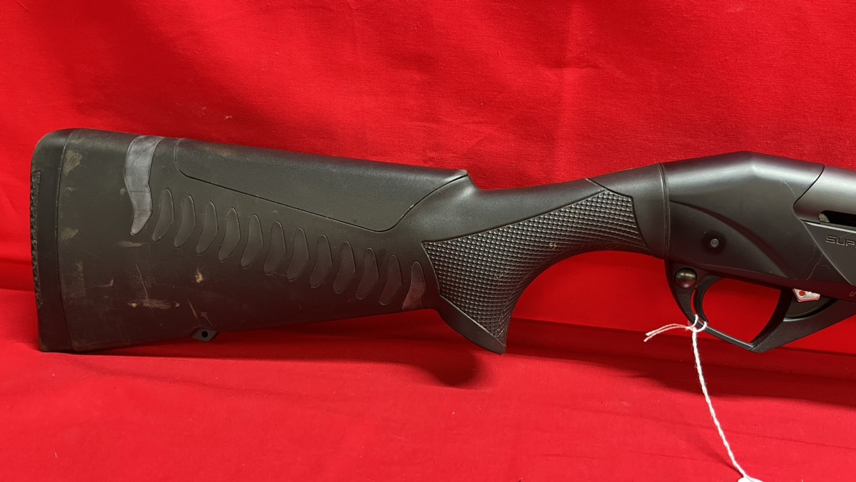 Benelli Super Black Eagle 3 12ga 28" SemiAuto Shotgun w/ Extra Chokes