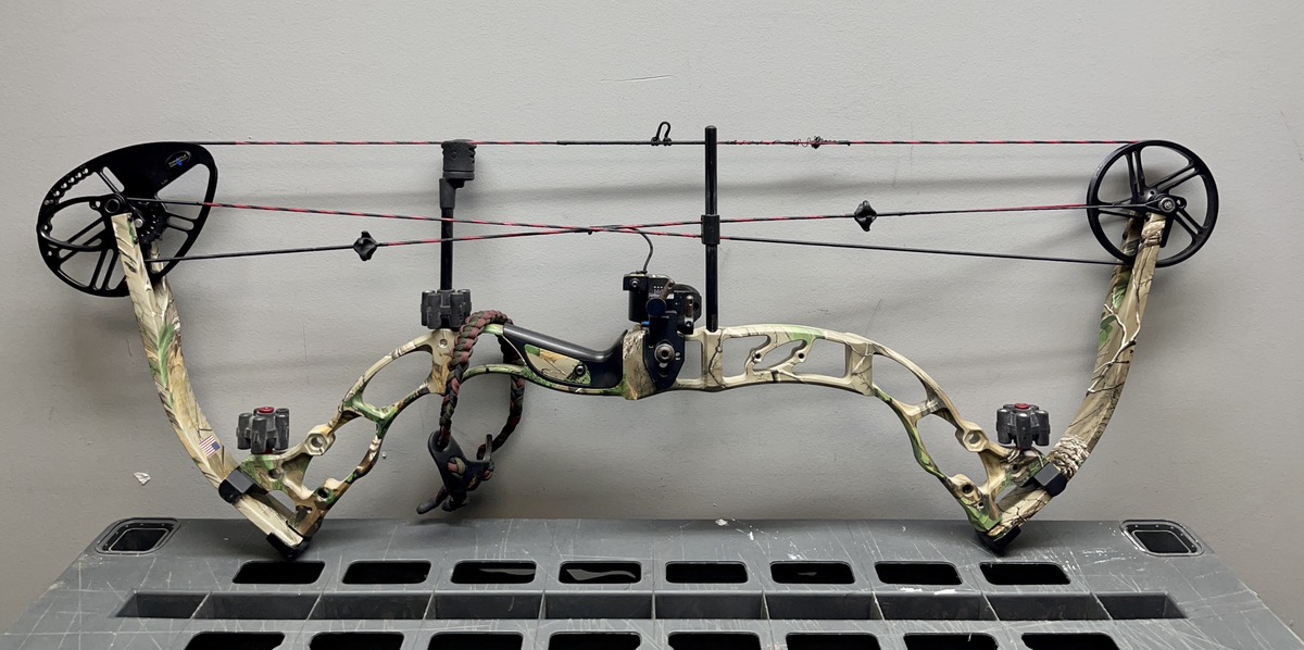 Diamond Archery By Bowtech Blackout SS 60lb 29" Draw Right Hand