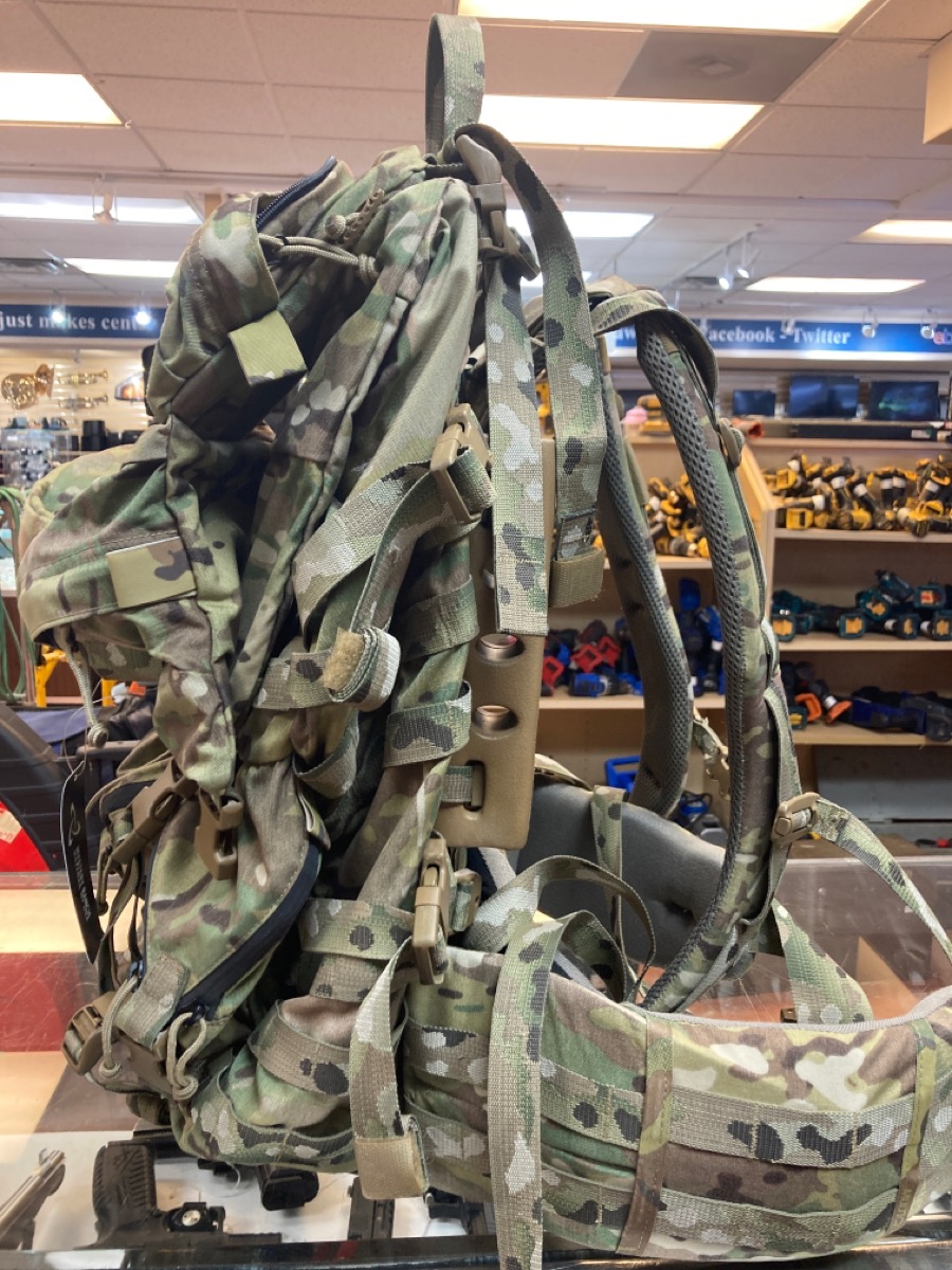 MYSTERY RANCH MODEL BOZEMAN Like New Used Guns